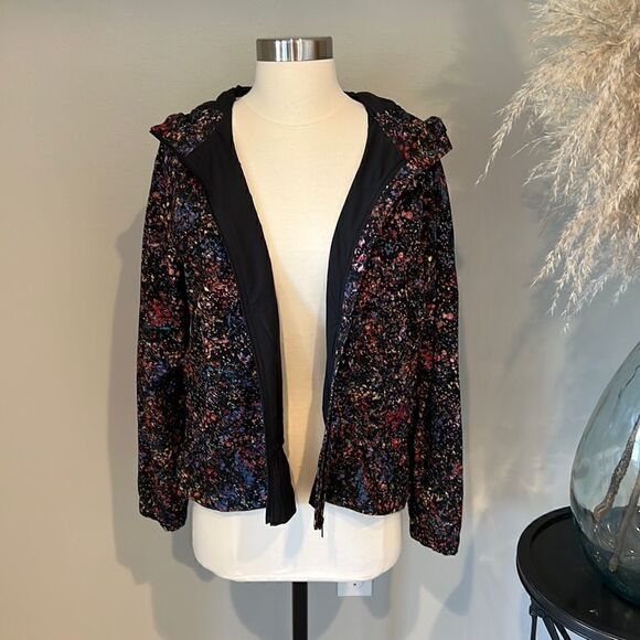 Lululemon Jacket  - Picture 1 of 6